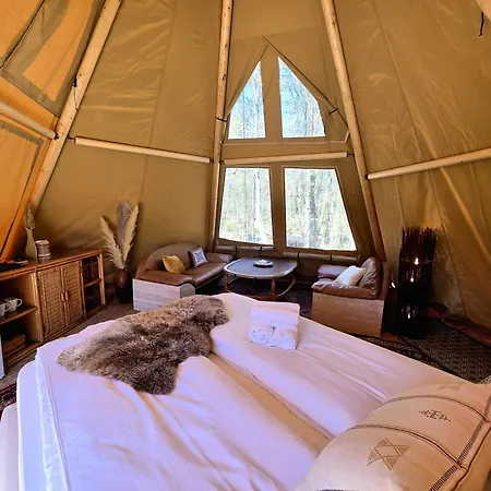 Norglamp Glamping * Hjelmeland