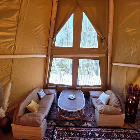 Norglamp Glamping Hjelmeland